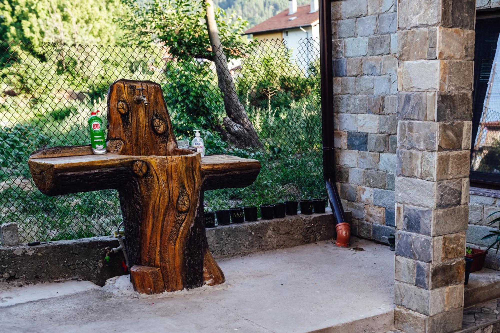 Guesthouse Juli Sapareva Banya ภายนอก รูปภาพ