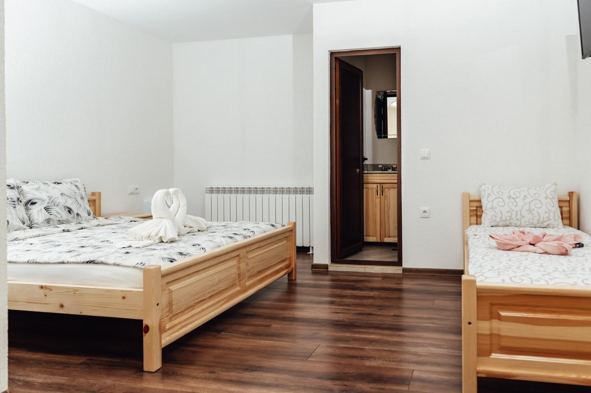 Guesthouse Juli Sapareva Banya ภายนอก รูปภาพ