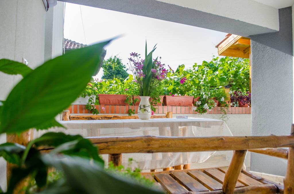Guesthouse Juli Sapareva Banya ภายนอก รูปภาพ