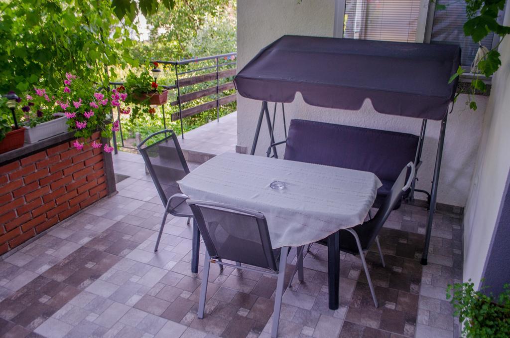 Guesthouse Juli Sapareva Banya ภายนอก รูปภาพ